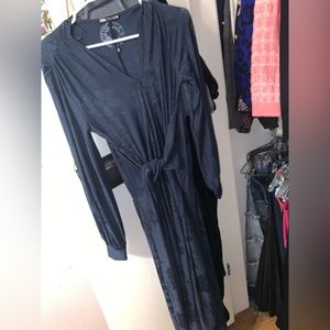 ZARA women’s  size small navy blue wrap midi dress. Added snaps to close up